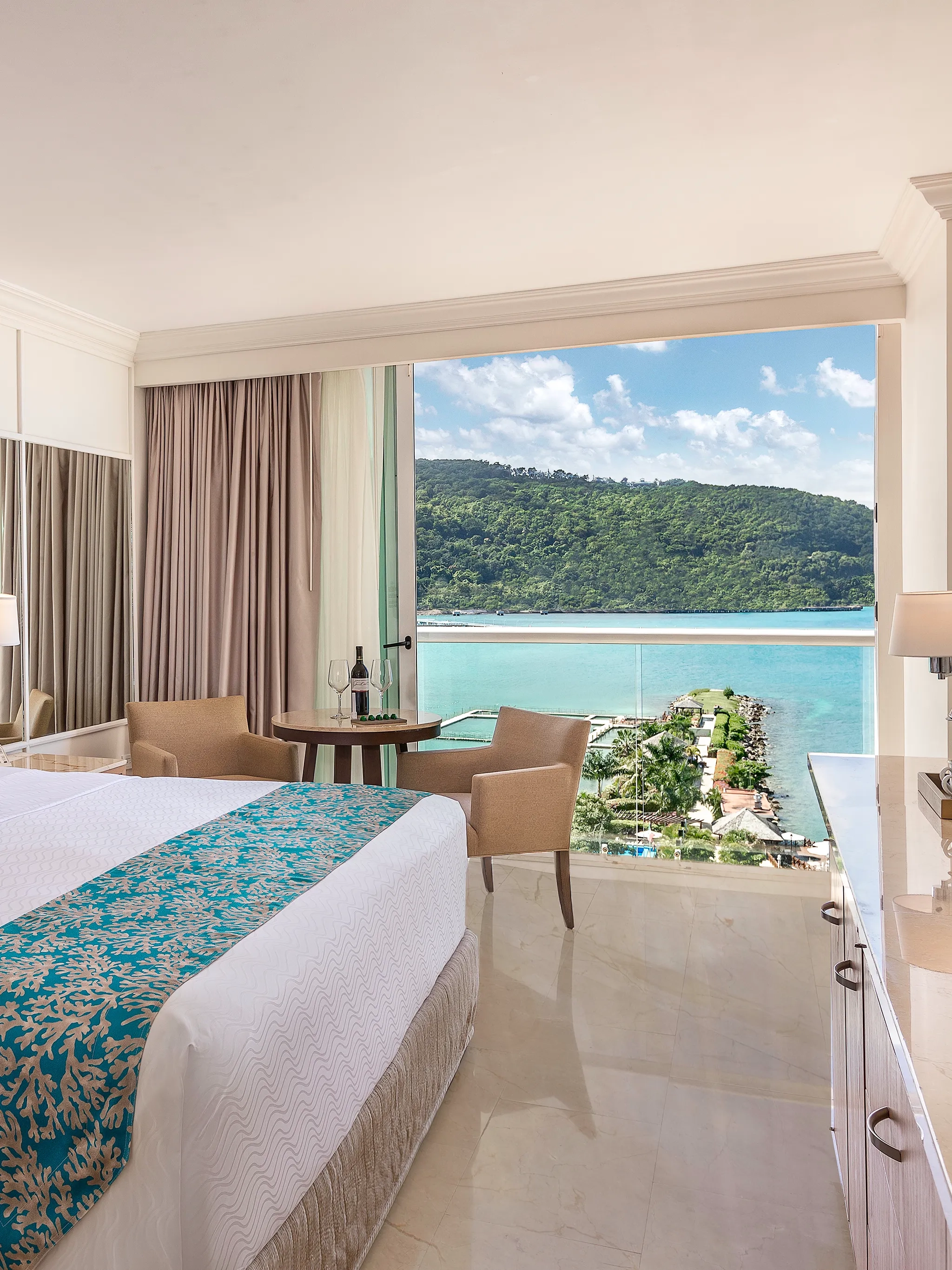 Luxury suite with ocean view at Moon Palace Ocho Rios